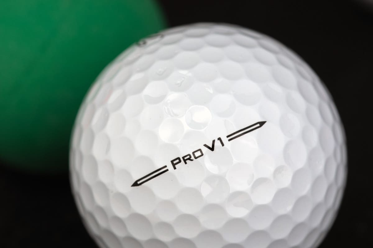 使用率NO.1のタイトリストから「PRO V1」「PRO V1 x」ゴルフボール