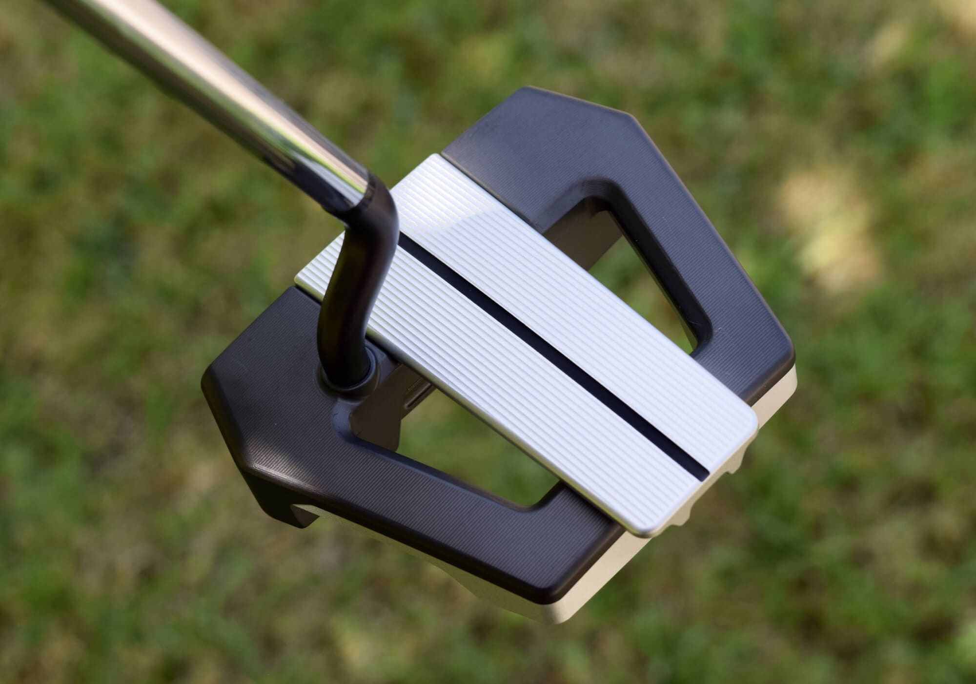 PXG「Allan」パター登場！ゼロトルク設計がもたらす革新と挑戦